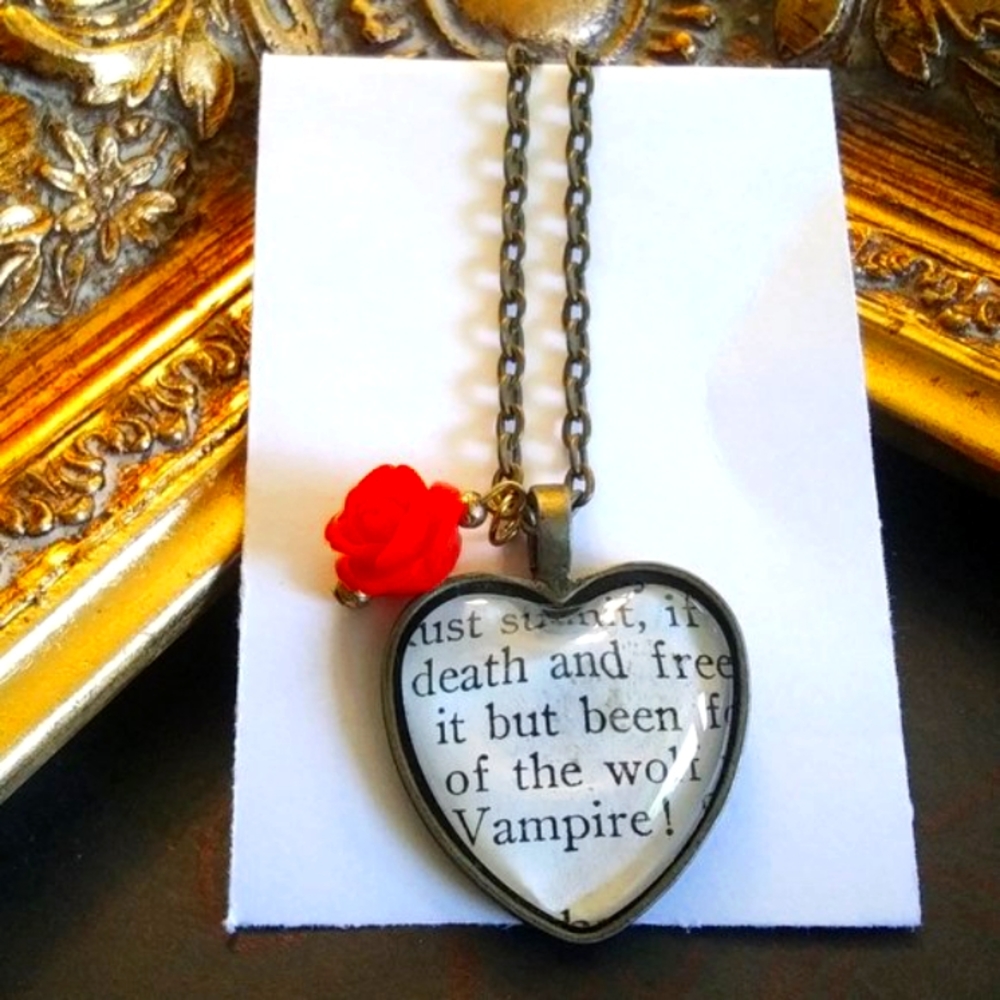 💥🖤DRACULA - Brass and Glass Heart Pendant